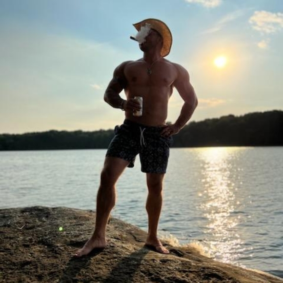 Meet your Posher, Bri - Picture 4 of 4